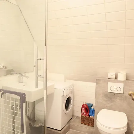 Gemuetliche Friesenhaushaelfte Unter Reet Ueber 3 Etagen Mit Ca. 90 Qm. Holiday home Westerland